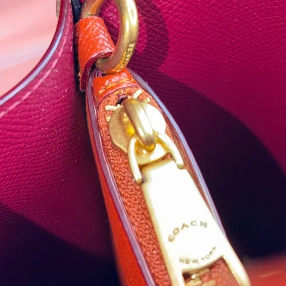 Authentic Coach Willow Tote 24 Floral Signature Canvas w/ Strap & Dust Bag - Picture 11 of 12